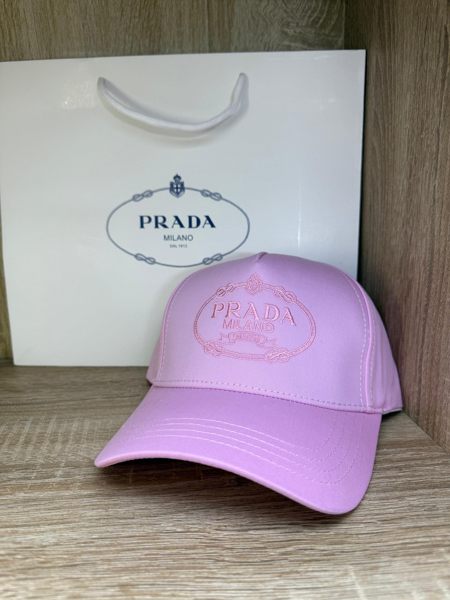 CASQUETTE PRADA 1 AVEC SACHET