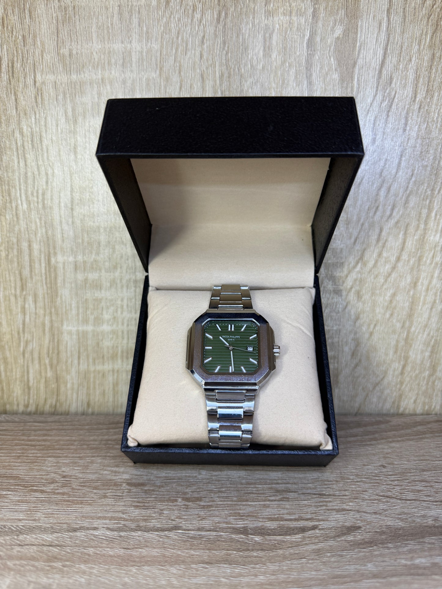 PATEK CARRE ACIER HOMMES BOITE SIMPLE