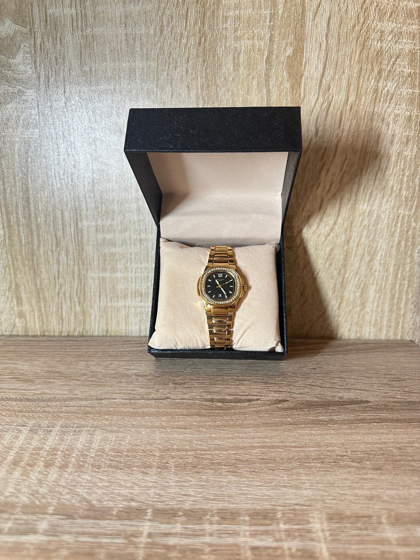 PATEK PHILIPPE FEMMES 2025 BOITE SIMPLE