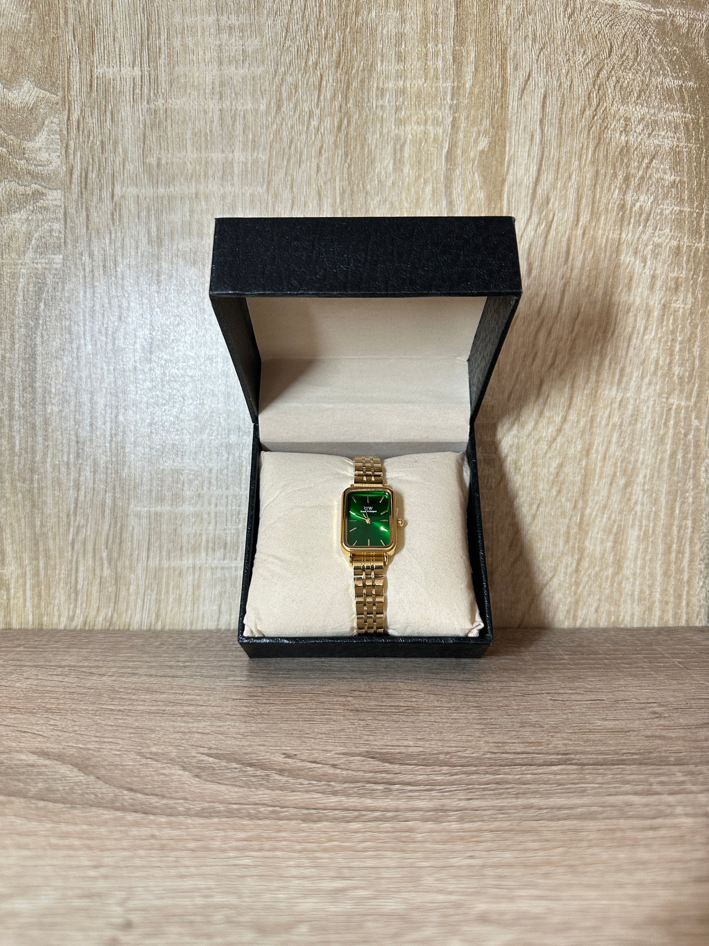 DW ACIER 2 FEMMES BOITE SIMPLE