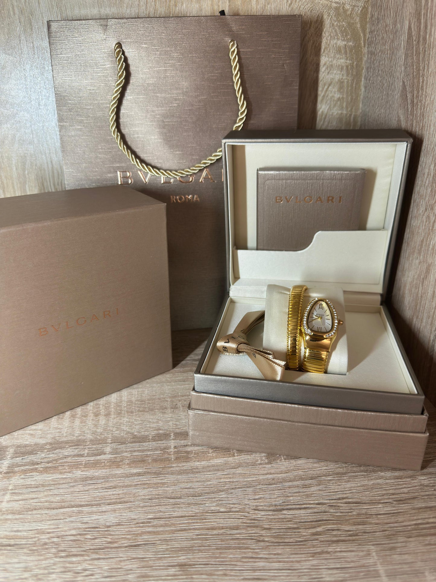 BVLGARI SERPENTI BRACELET COFFRET