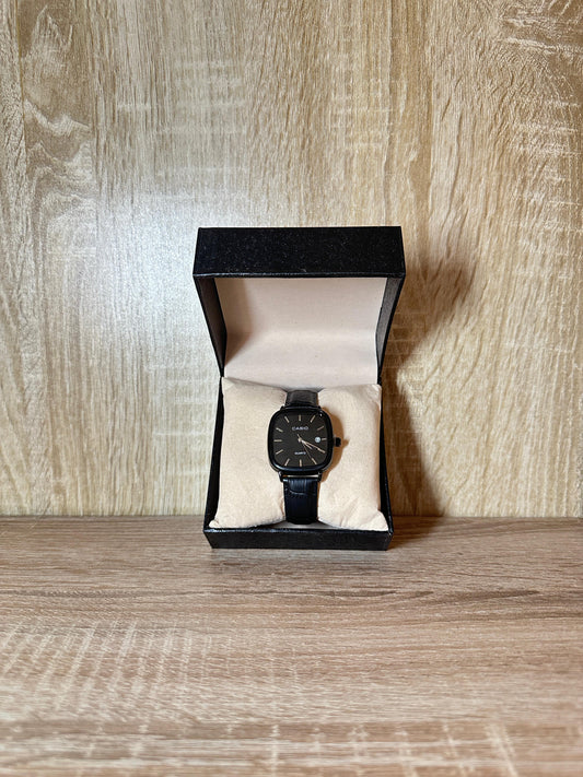 CASIO CARRÉ CUIR