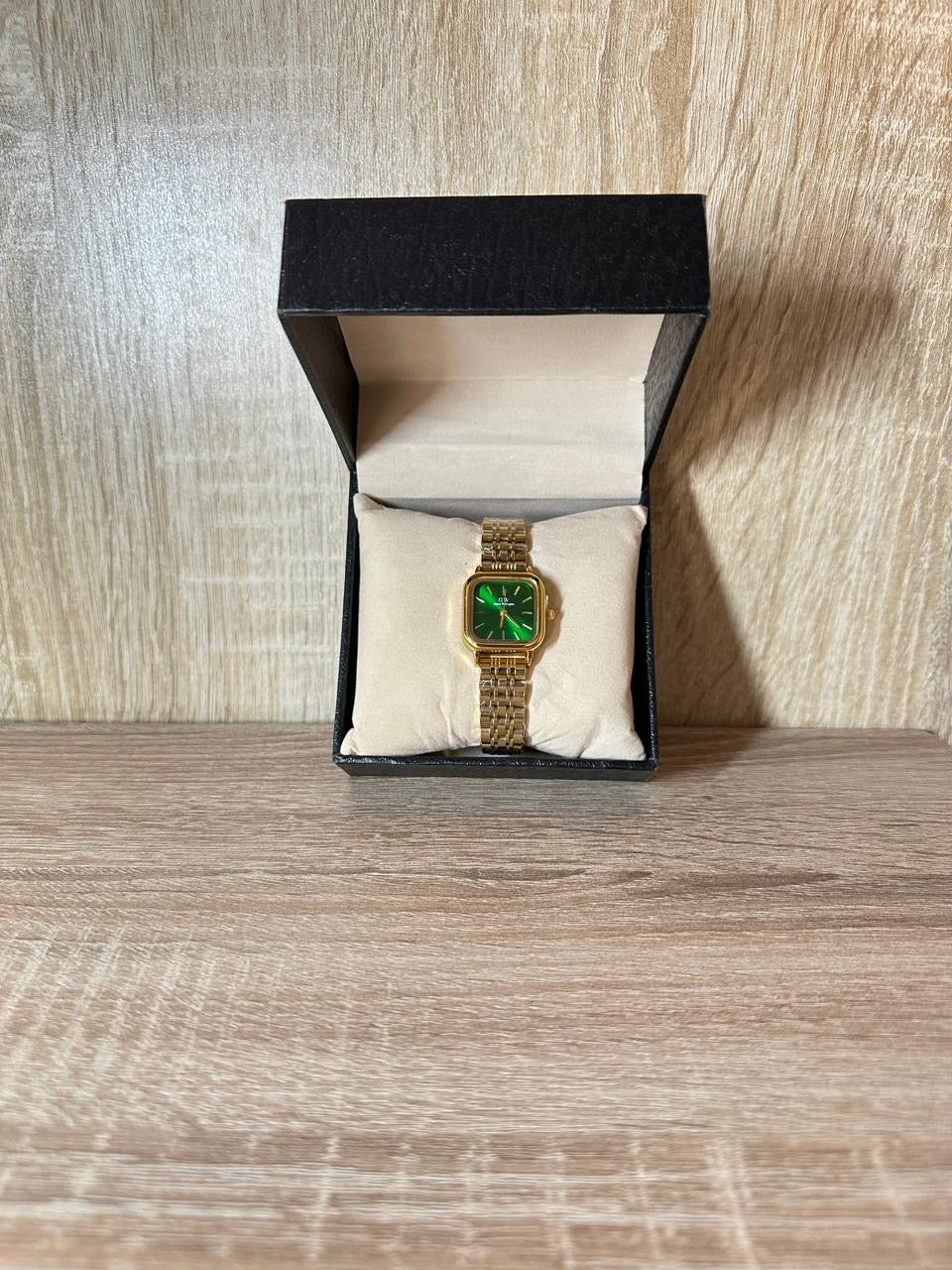 DW FEMMES ACIER CARRÉ BOITE SIMPLE