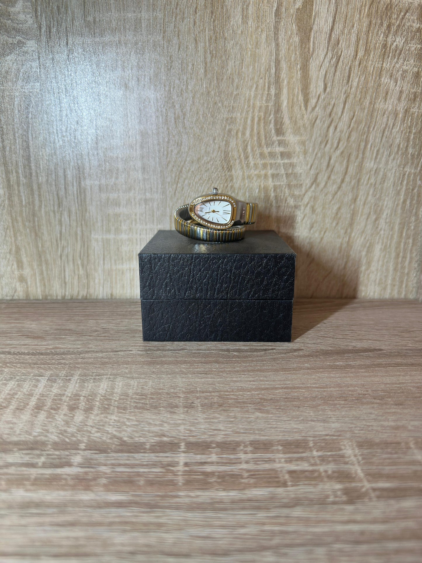 BVLGARI SERPENTI BRACELET BOITE SIMPLE