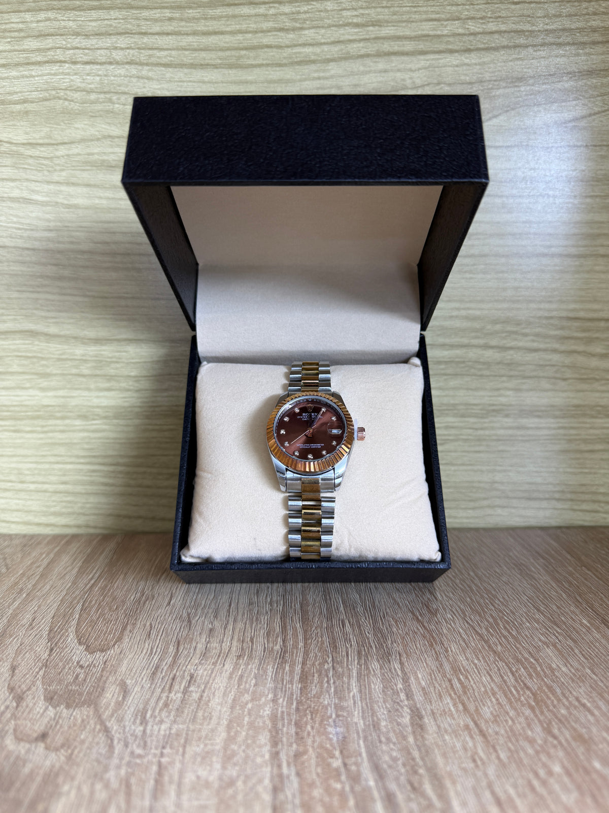 ROLEX FEMMES ROSE GOLD TABLEAU MARRON BOITE SIMPLE