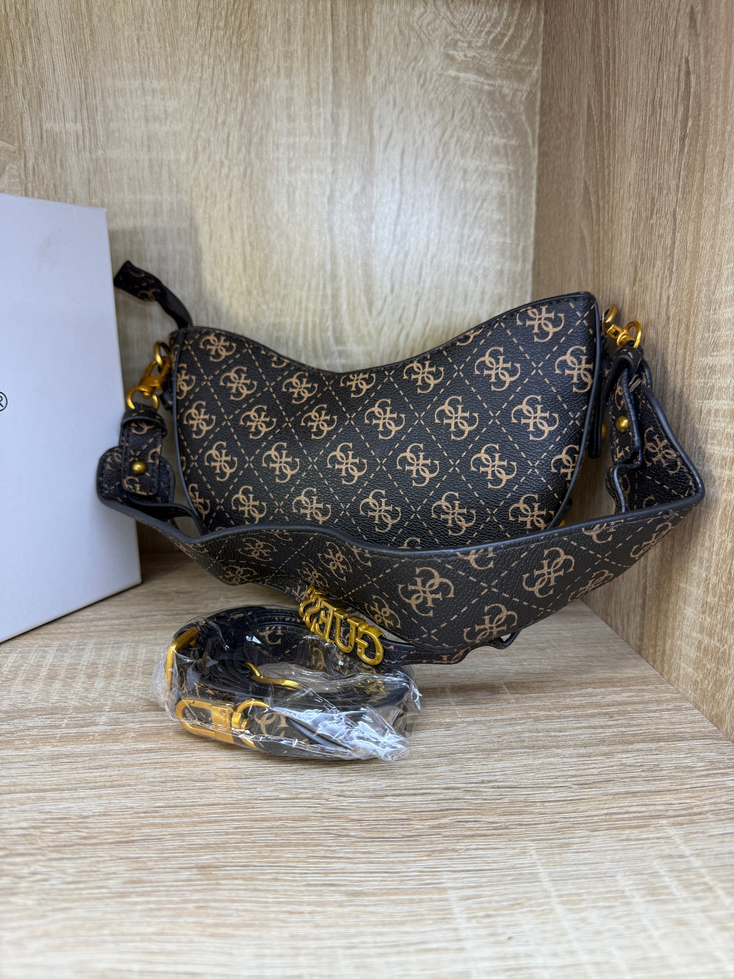 SAC GUESS MASTER QUALITÉ 41
