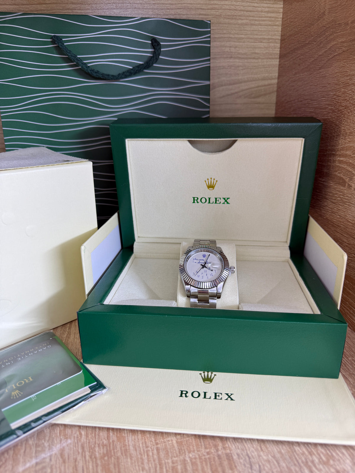 ROLEX WHO CARES HOMMES AVEC COFFRET