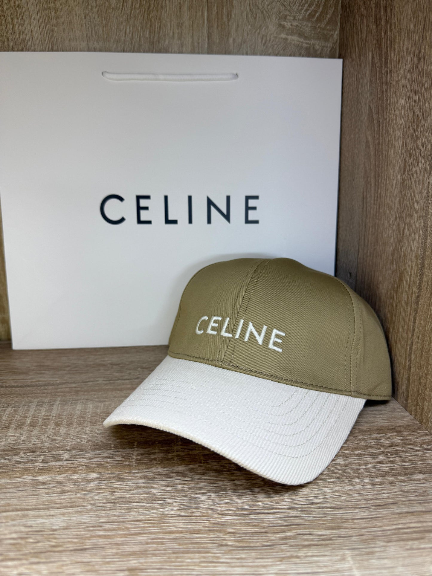 CASQUETTE CELINE 1 AVEC SACHET