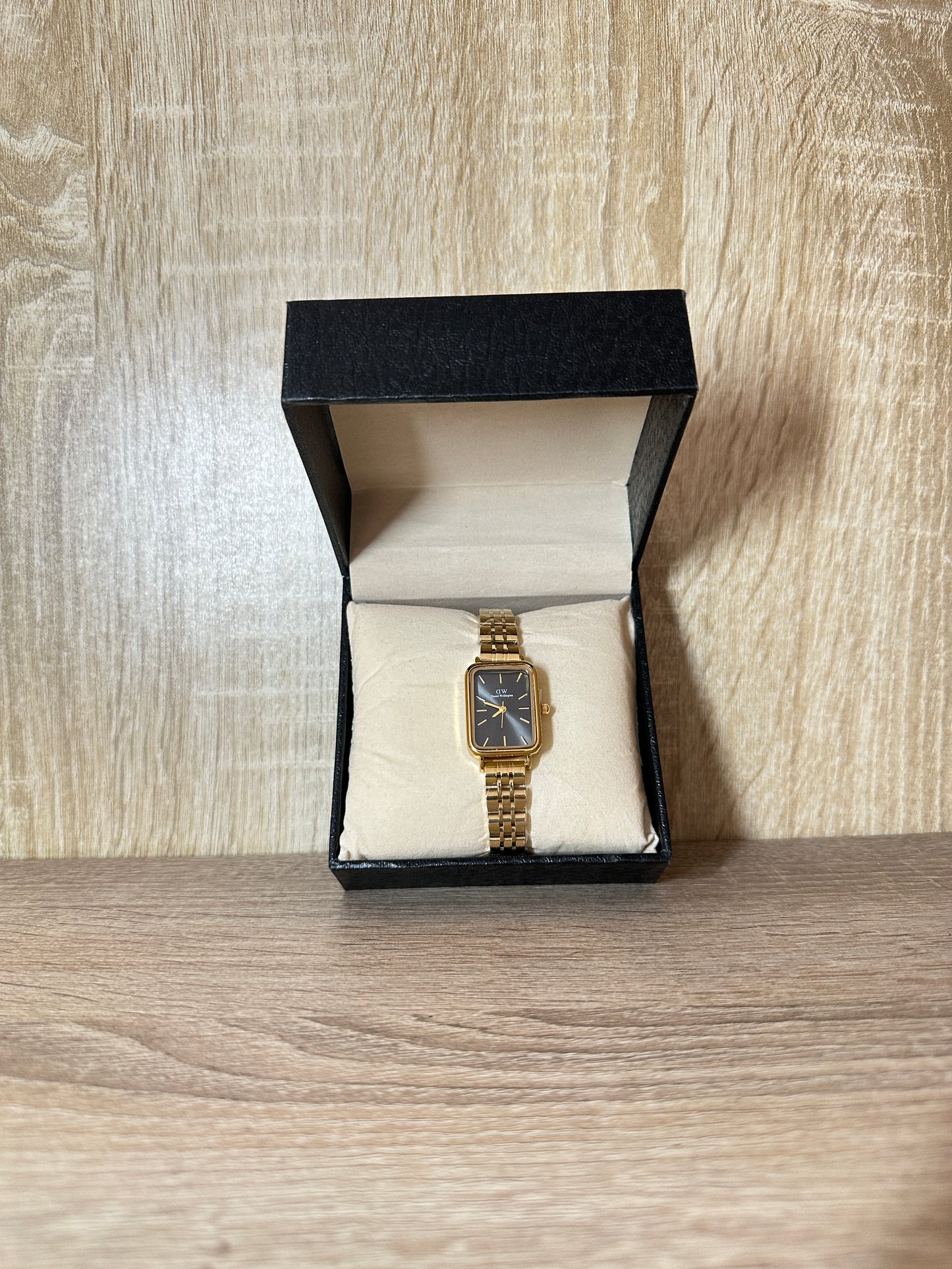 DW ACIER 2 FEMMES BOITE SIMPLE