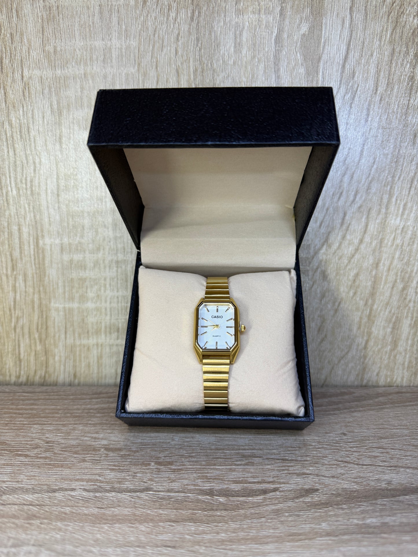 CASIO RECTANGULAIRE FEMMES 2026 BOITE SIMPLE