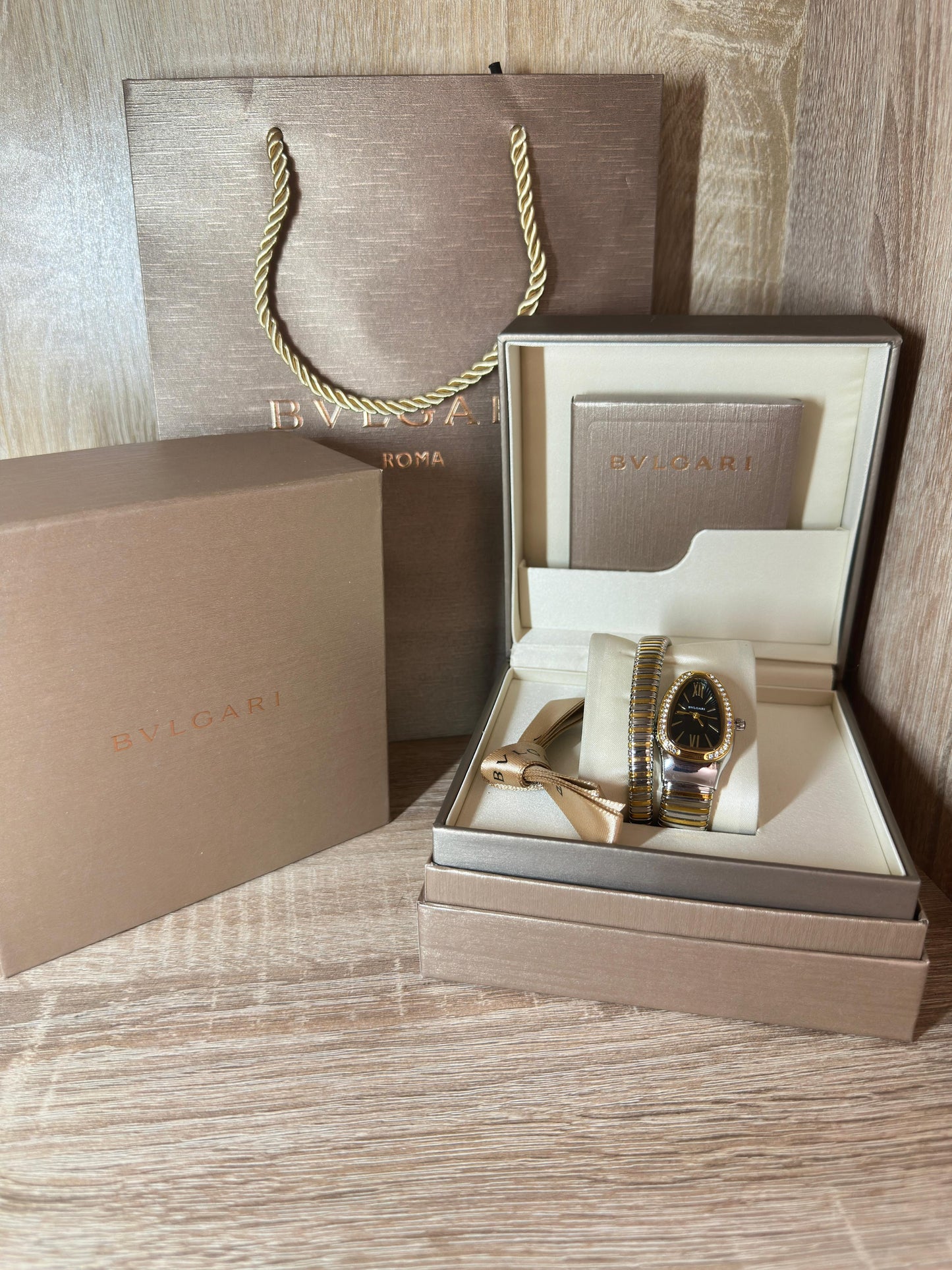 BVLGARI SERPENTI BRACELET COFFRET
