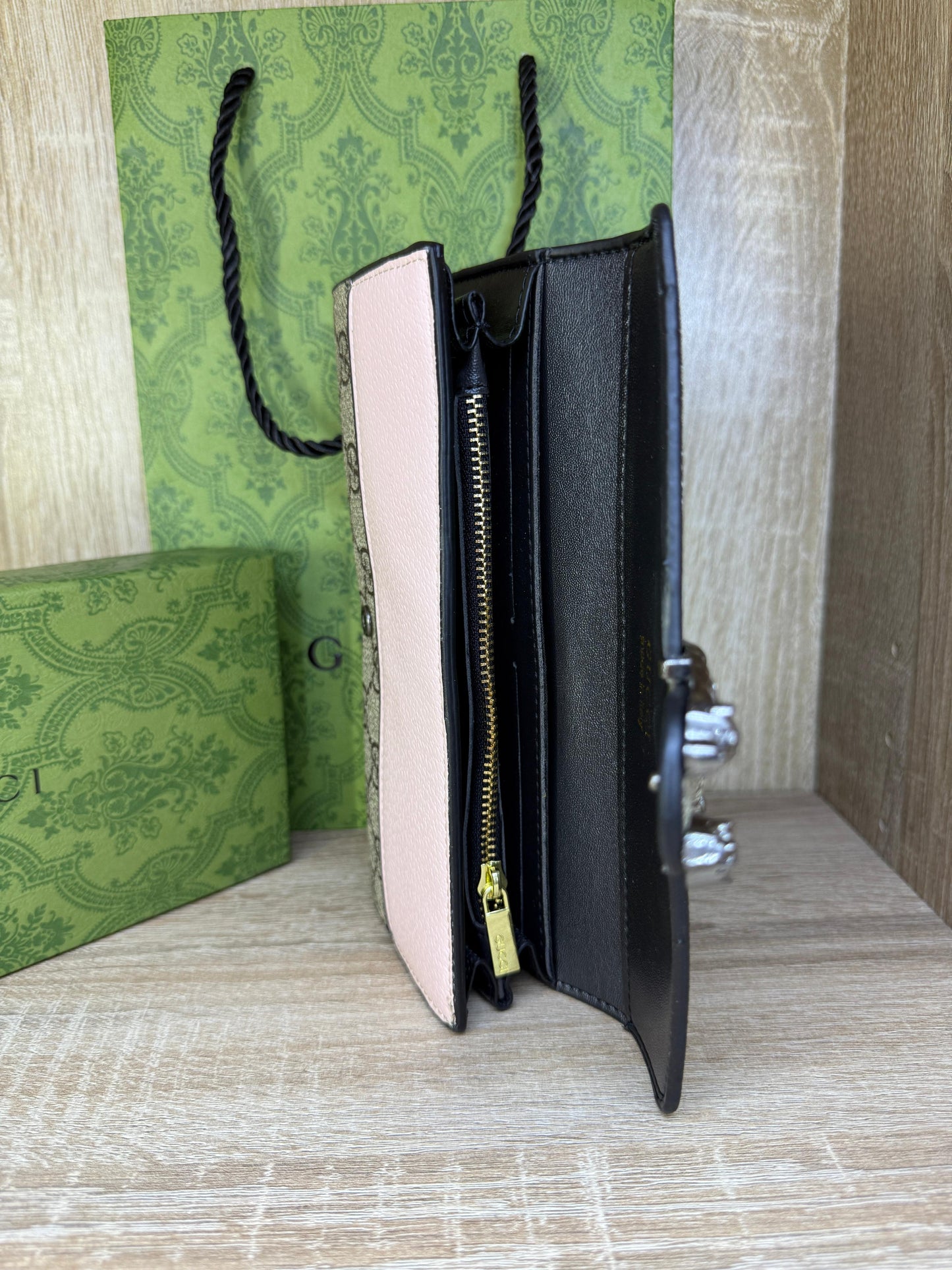PORTE FEUILLE FEMMES GUCCI AVEC SACHET