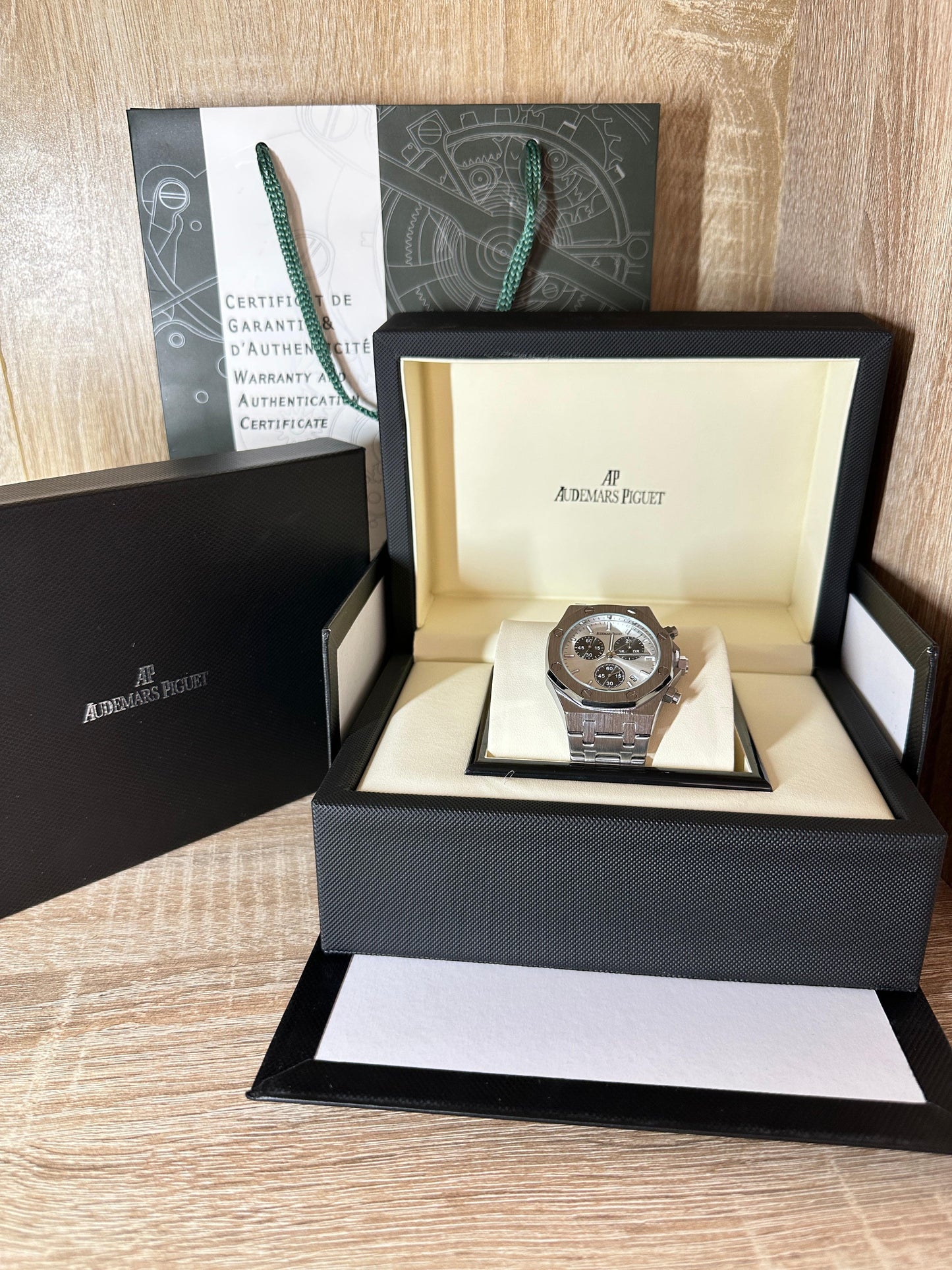 AUDEMARS PIGUET CHRONOGRAPH COFFRET