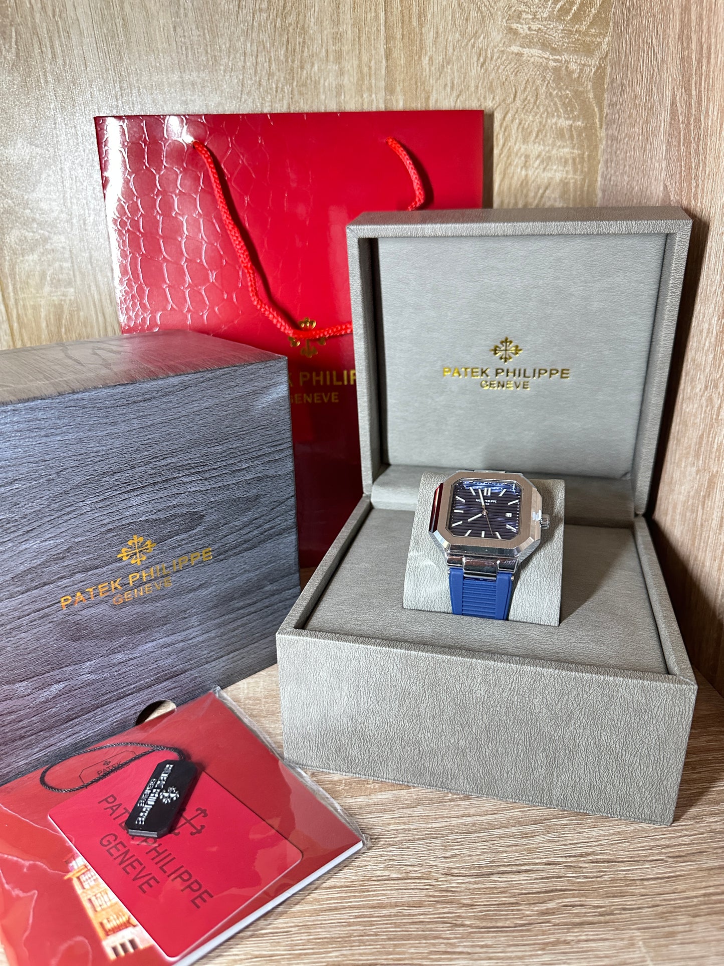 PATEK PHILIPPE CARRÉ SILICONE COFFRET