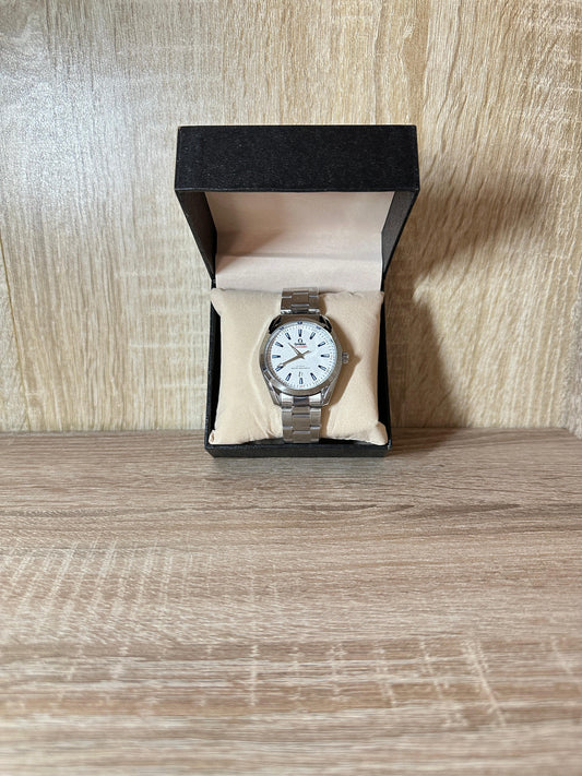 OMEGA HOMMES ACIER 2025