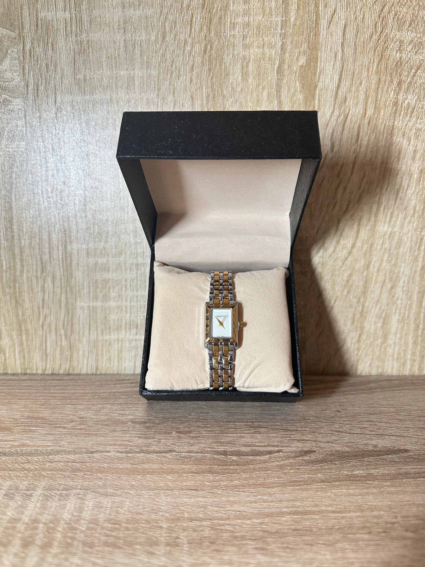 MONTRE GUCCI FEMMES WATERPROOF