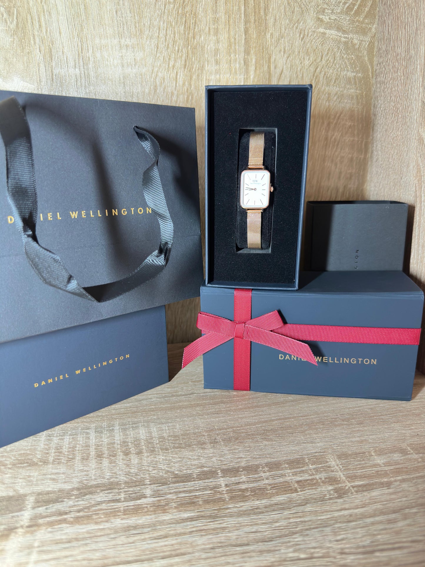 DW RECTANGULAIRE ACIER FEMMES