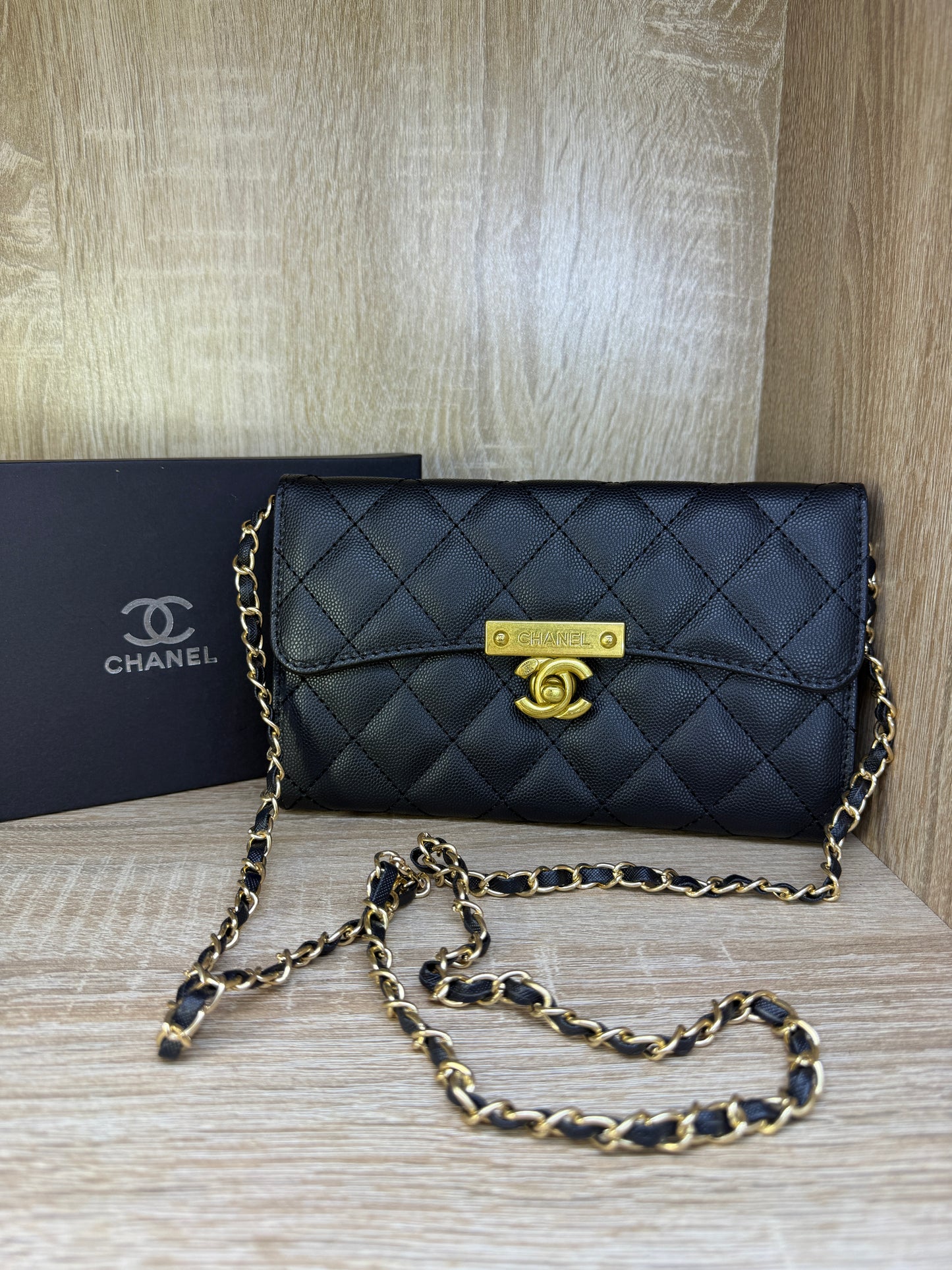 POCHETTE CHANEL AVEC BANDOULIÈRE FEMMES