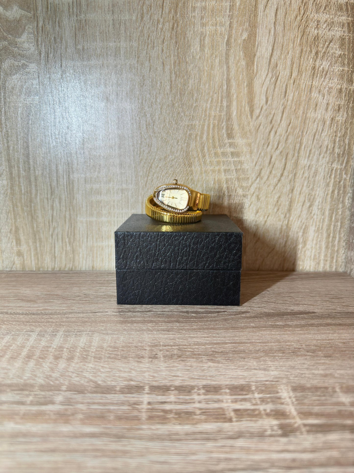 BVLGARI SERPENTI BRACELET BOITE SIMPLE