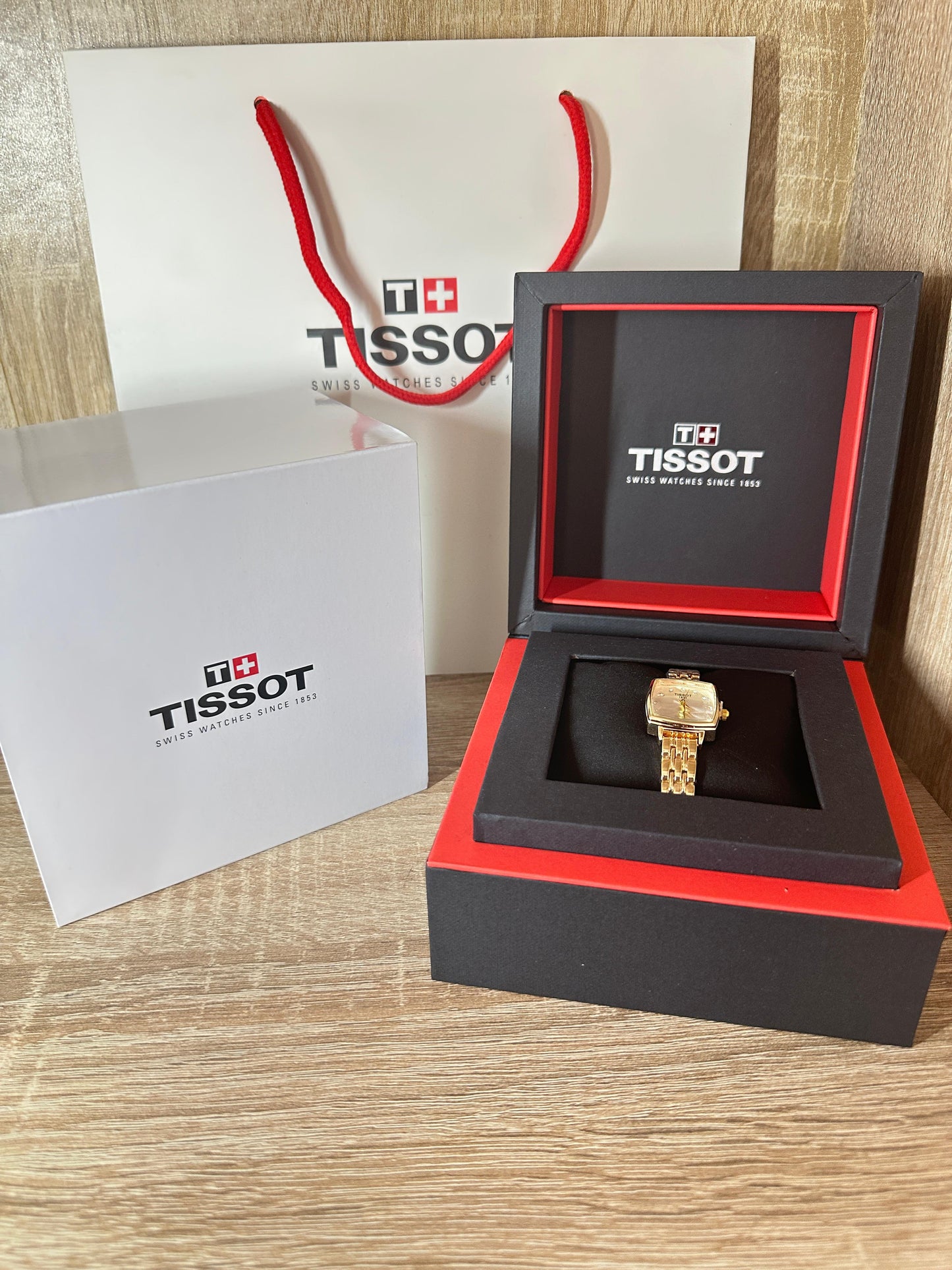 TISSOT FEMMES COFFRET PROMO