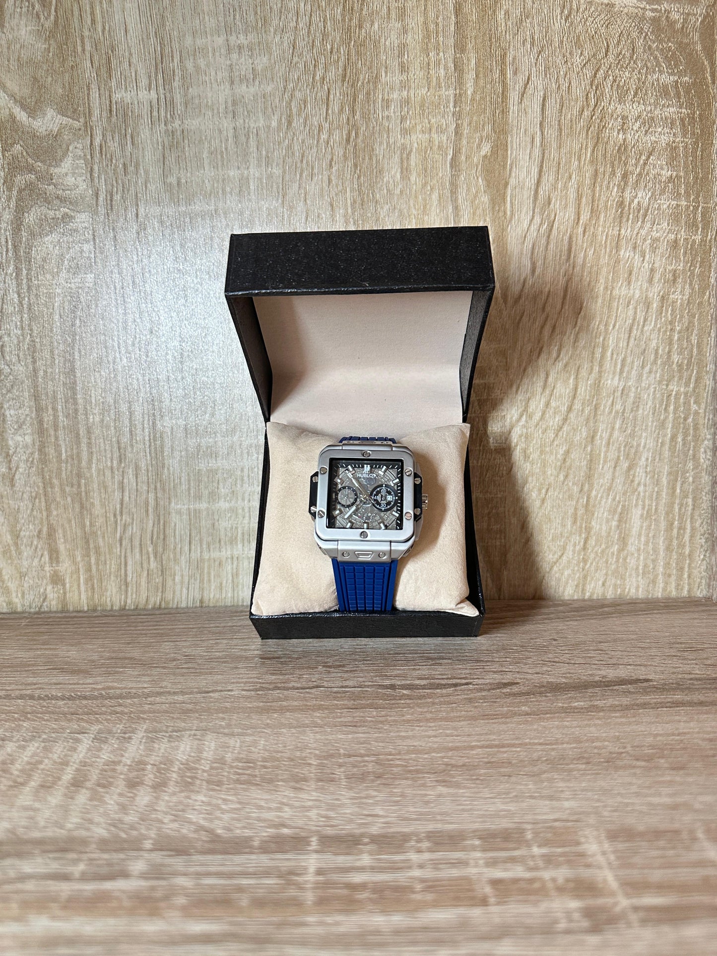 HUBLOT CARRÉ BOITE SIMPLE