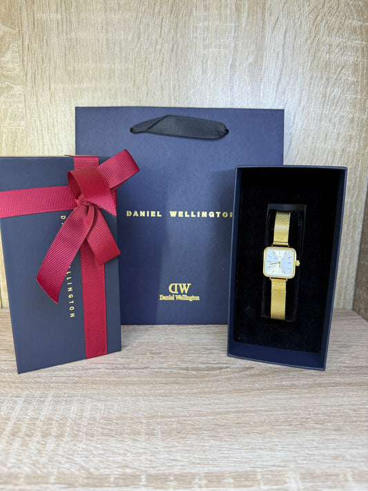DW CARRE FEMMES FULL PACK