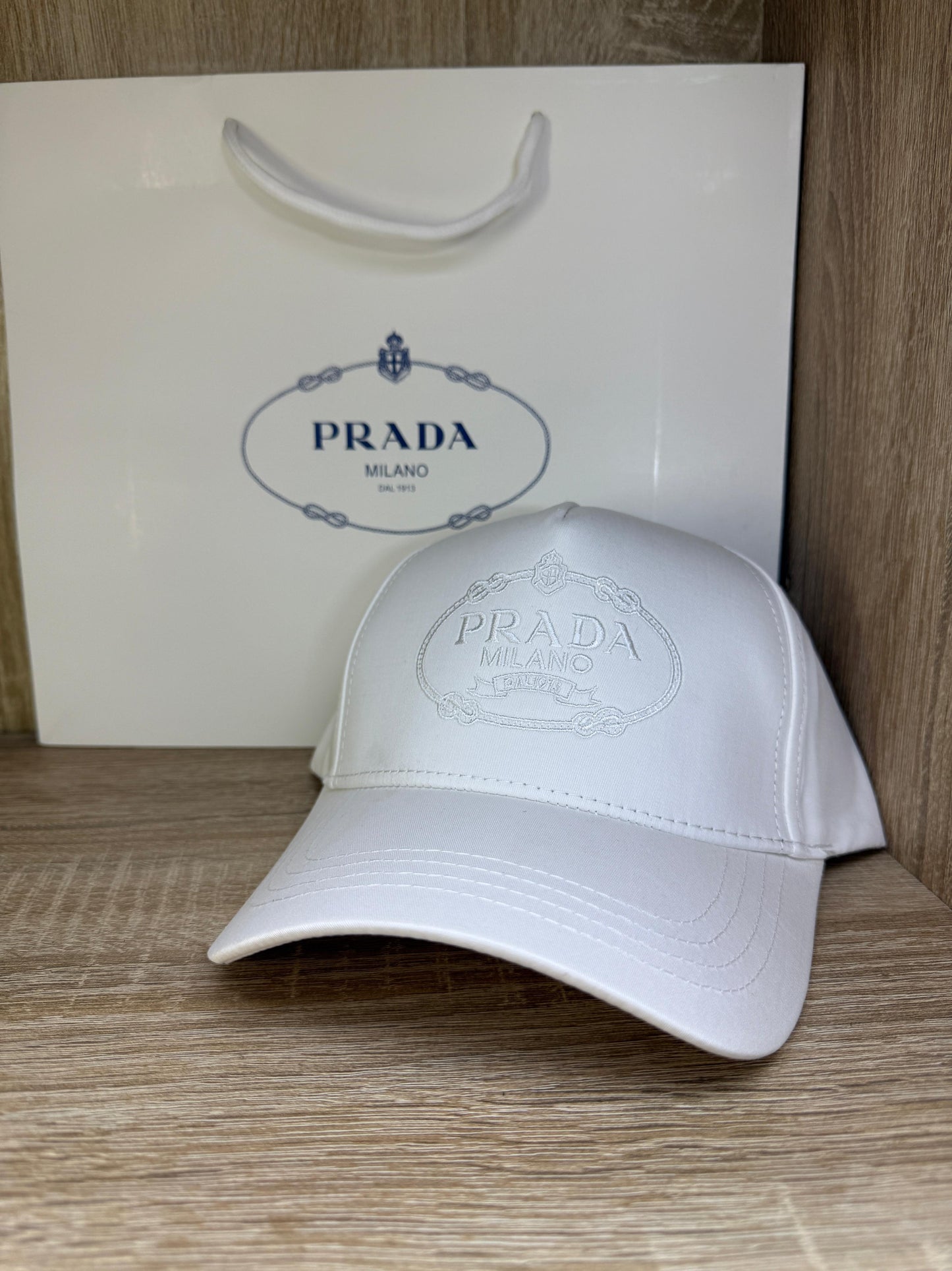 CASQUETTE PRADA 1 AVEC SACHET
