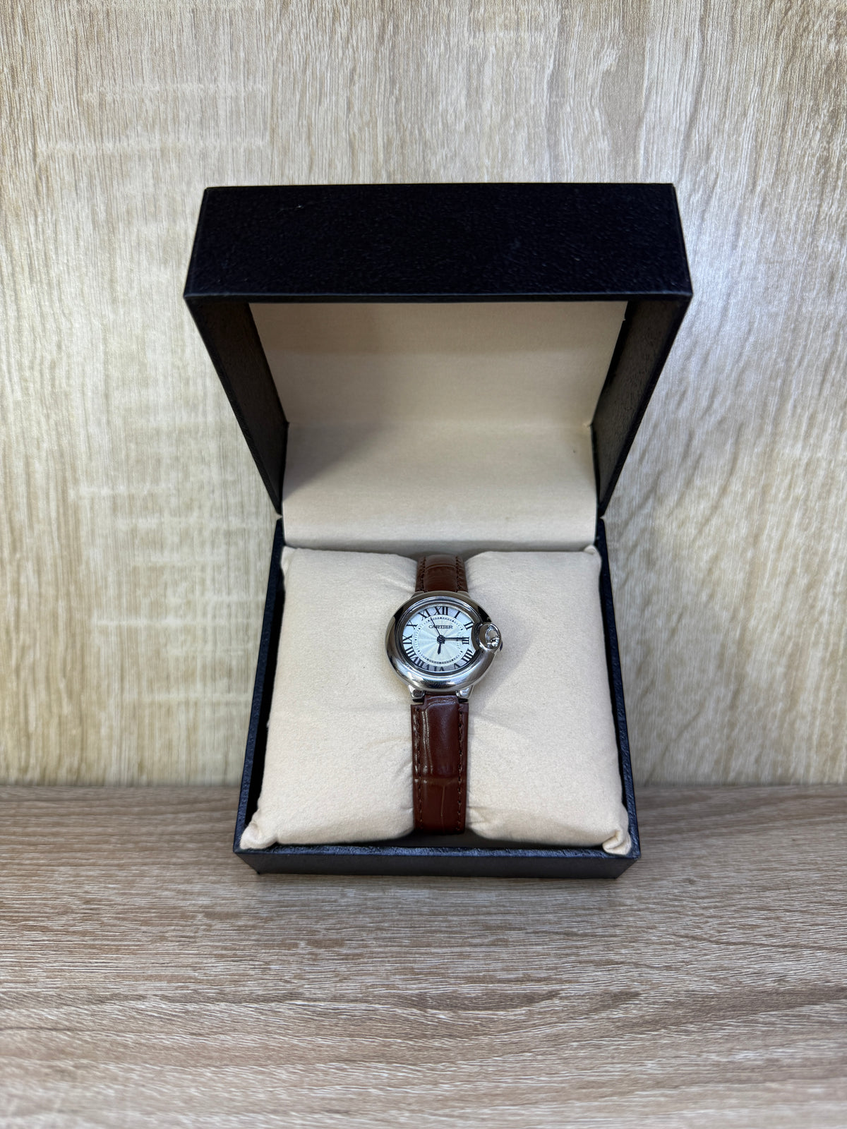 CARTIER FEMMES BOUTON CUIR BOITE SIMPLE