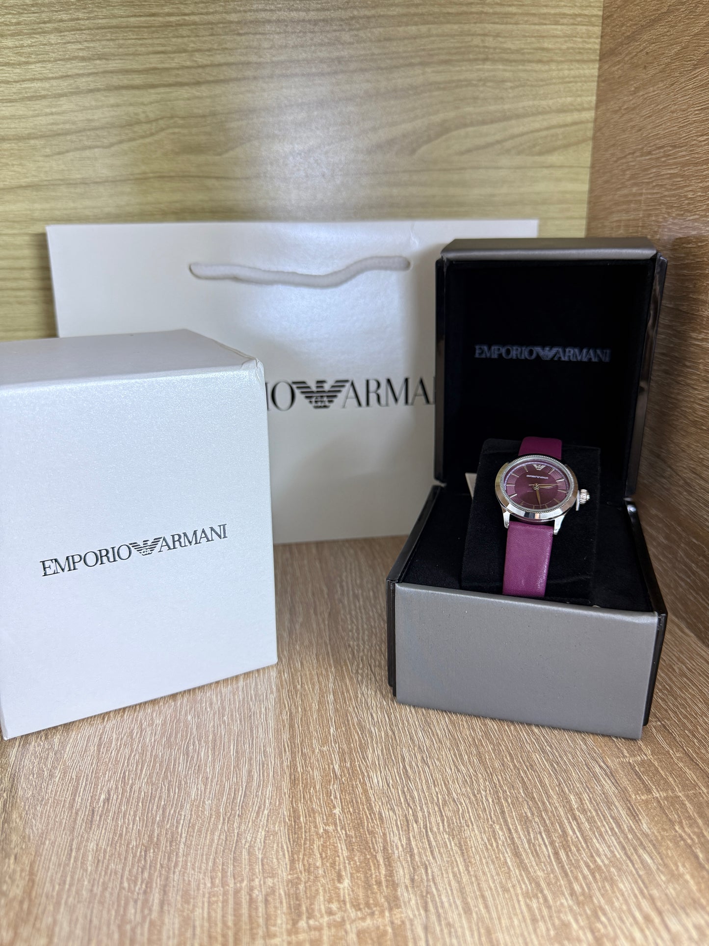ARMANI FEMMES CERCLE CUIR AVEC COFFRET