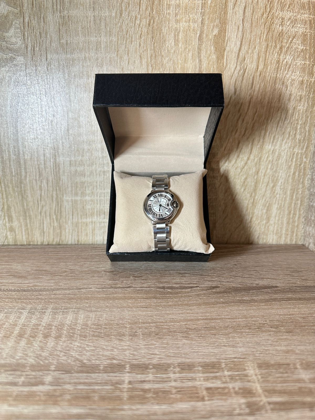 CARTIER FEMMES BOUTON 2025 BOITE SIMPLE