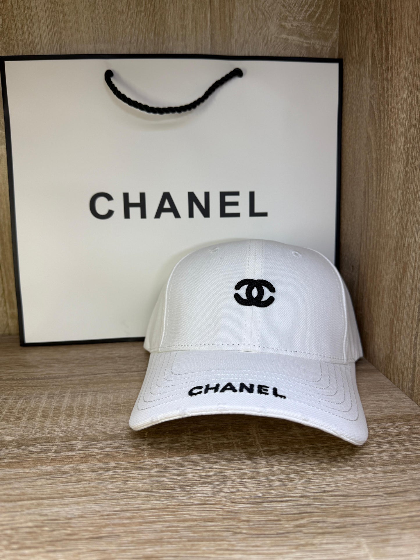 CASQUETTE CHANEL 1 AVEC SACHET