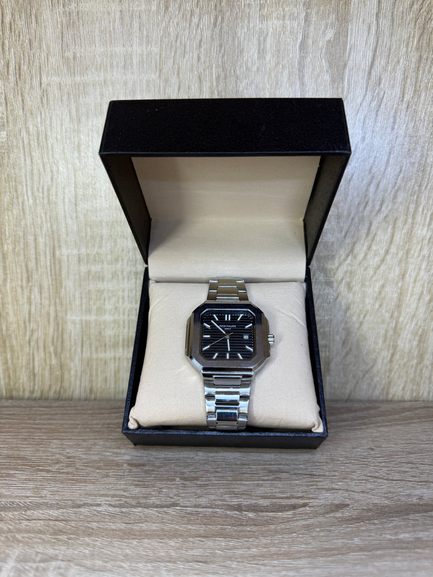 PATEK CARRE ACIER HOMMES BOITE SIMPLE