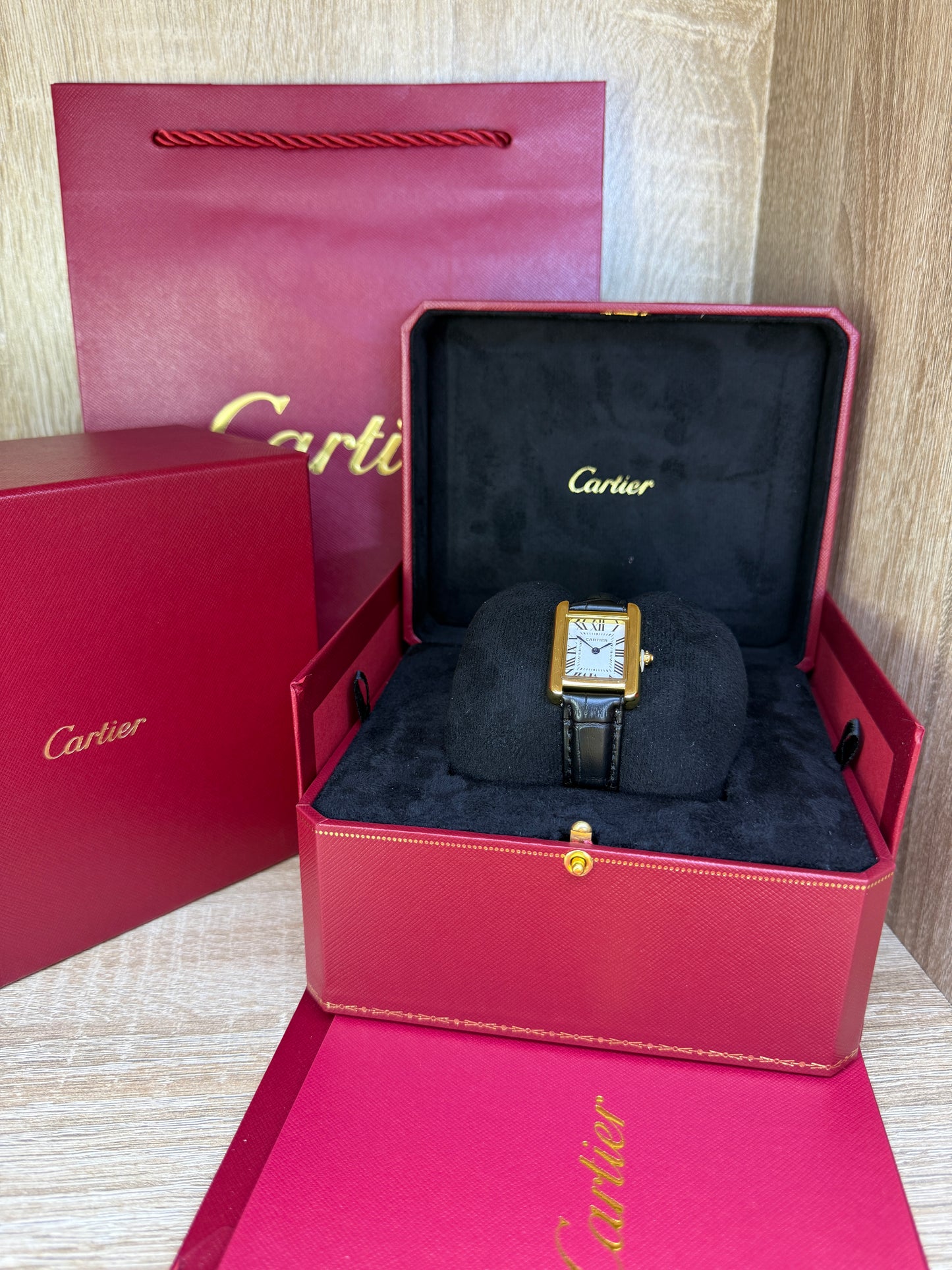 CARTIER TANK FEMMES AVEC COFFRET