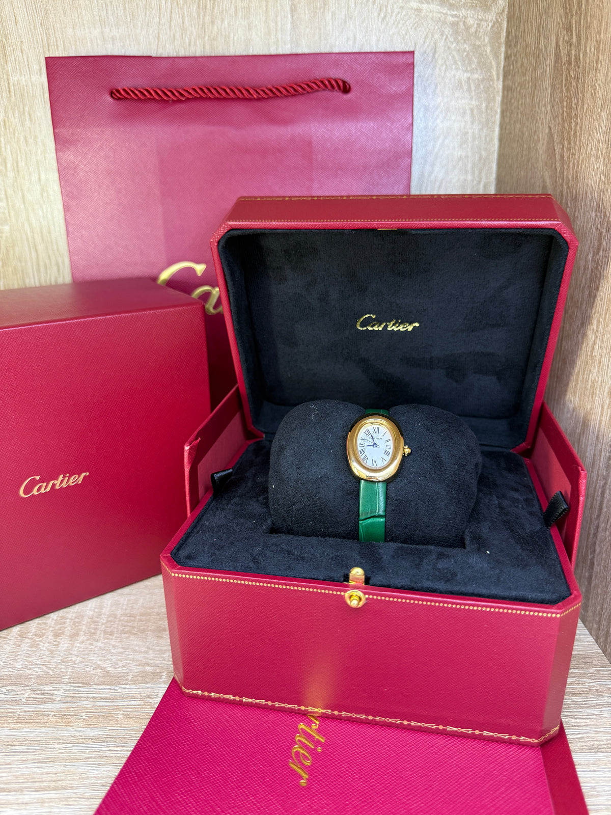 CARTIER FEMMES OVAL CUIR COFFRET
