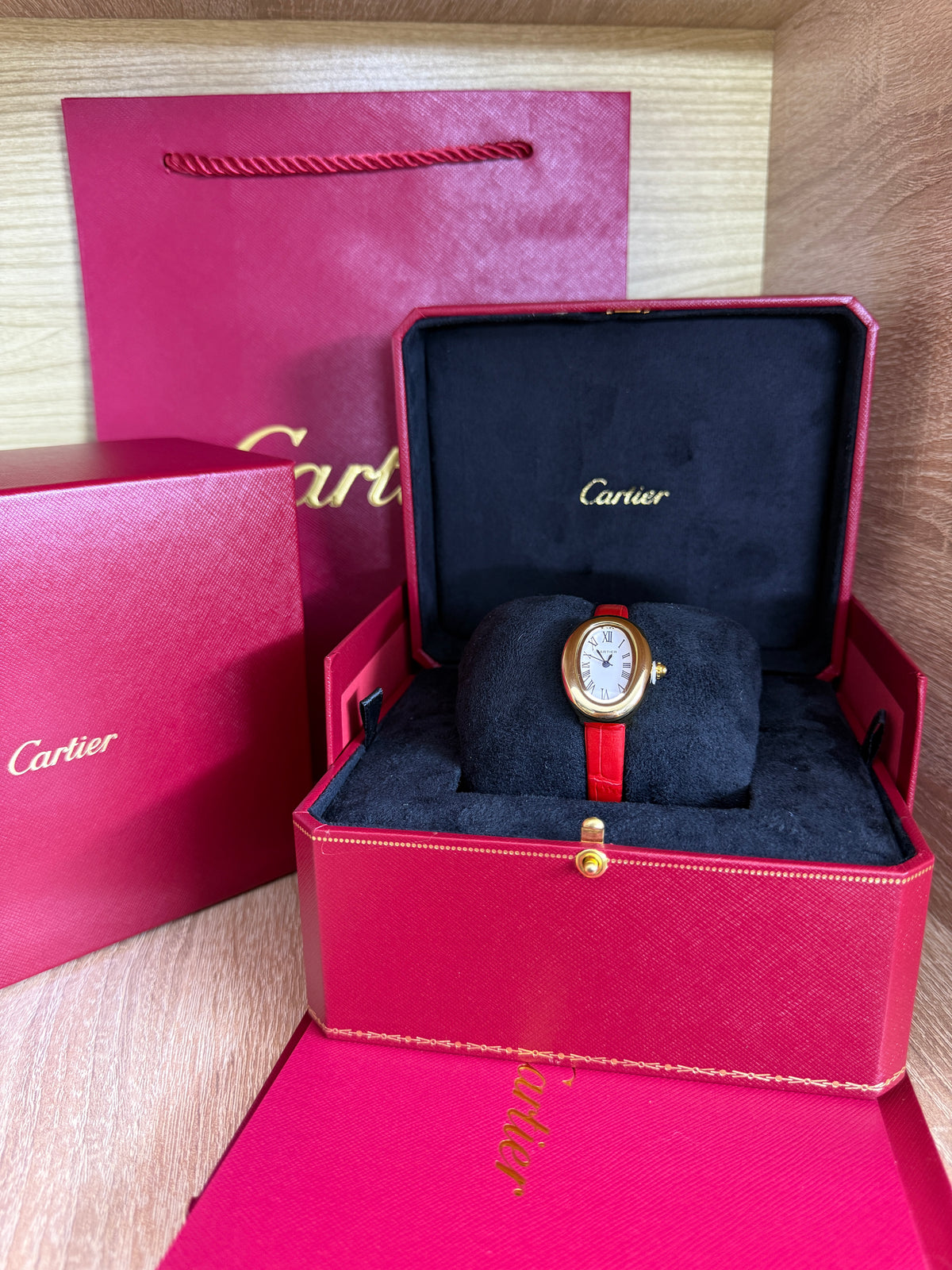 CARTIER FEMMES OVAL CUIR COFFRET
