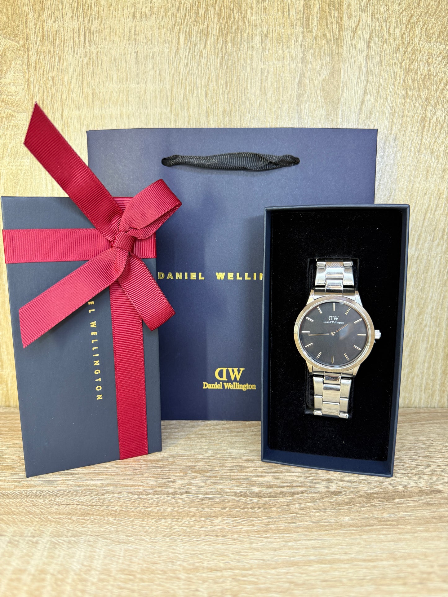 DW HOMME AVEC COFFRET