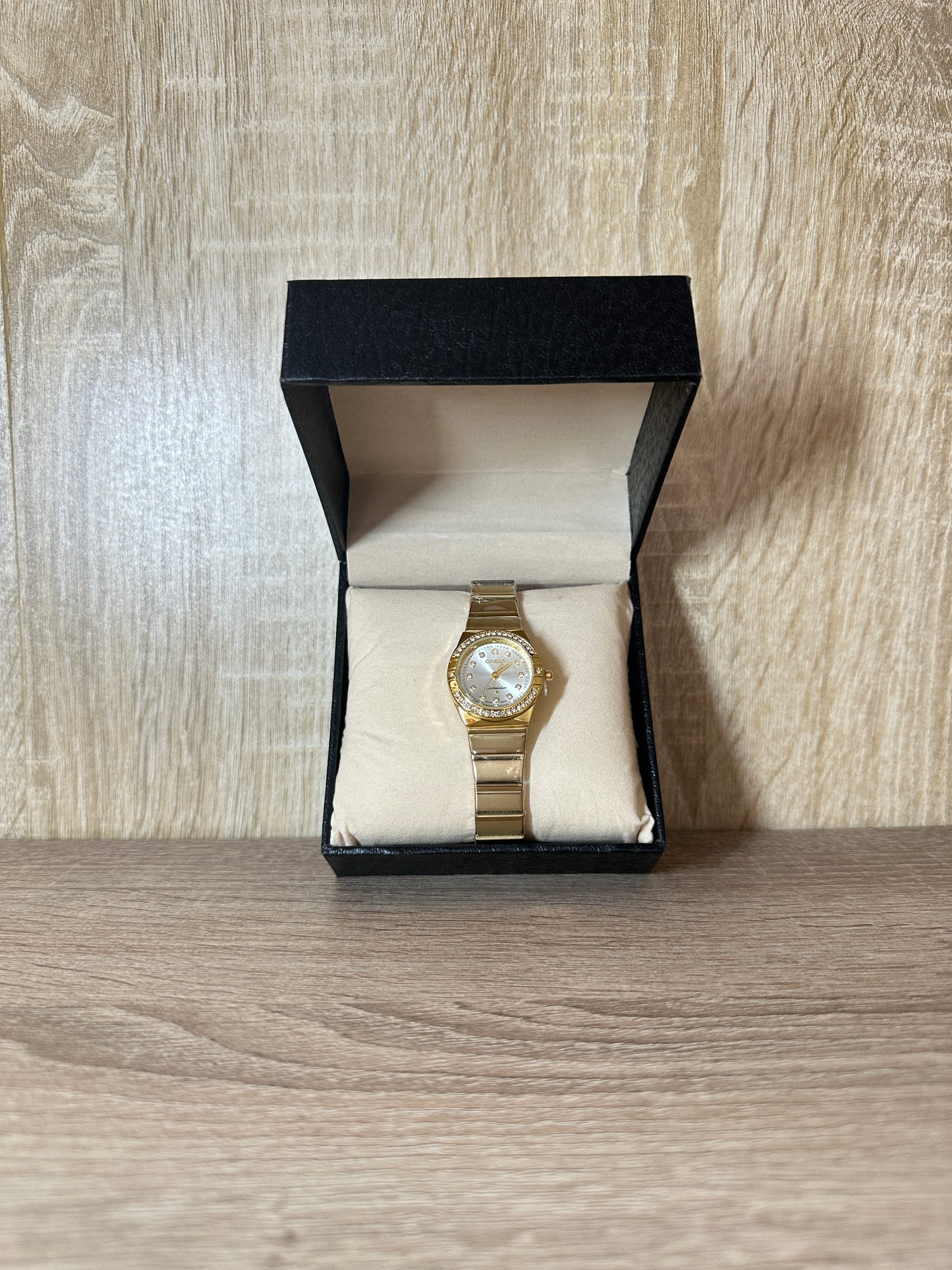 OMEGA FEMMES BOITE SIMPLE