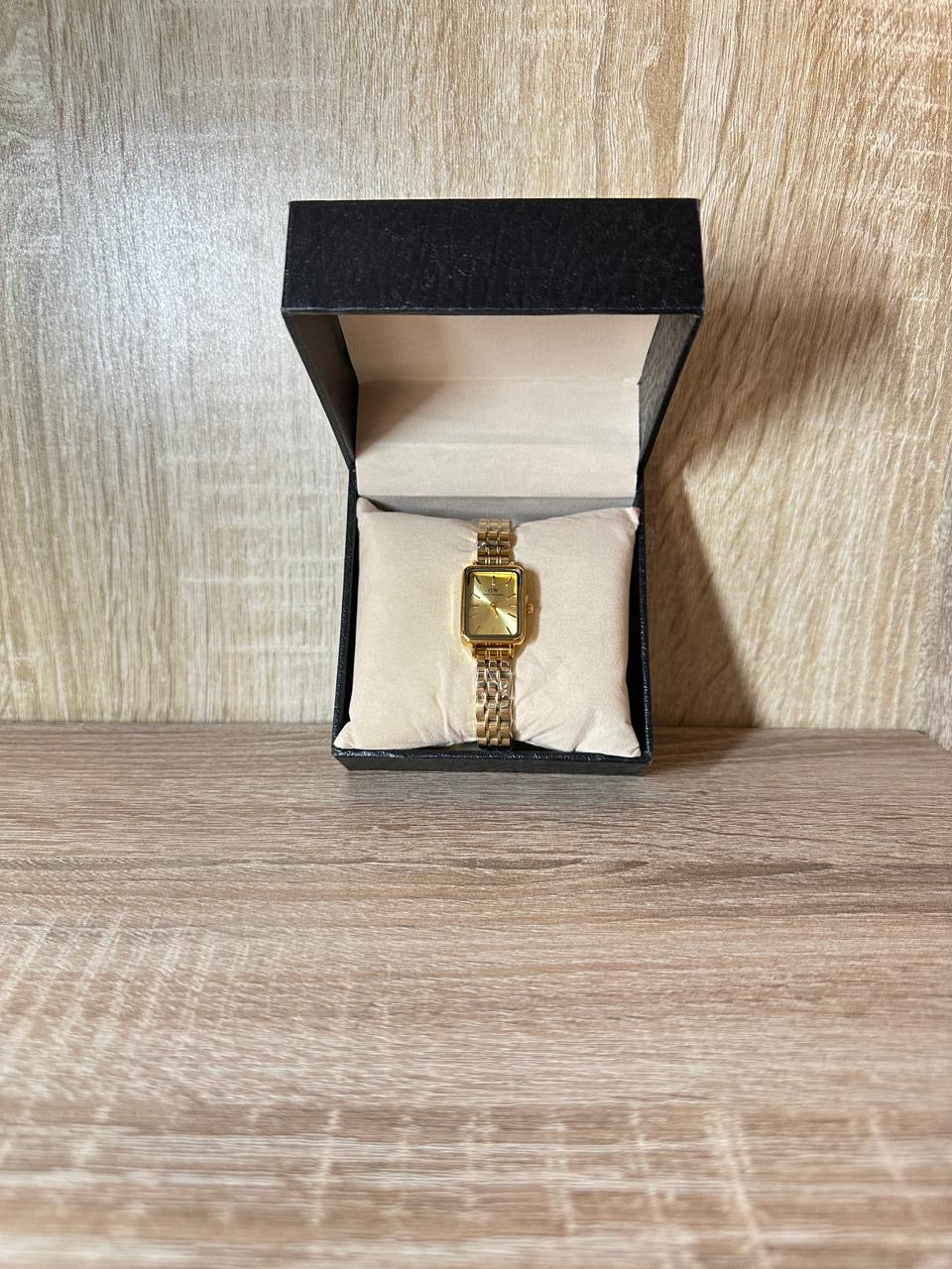 DW ACIER 2 FEMMES BOITE SIMPLE