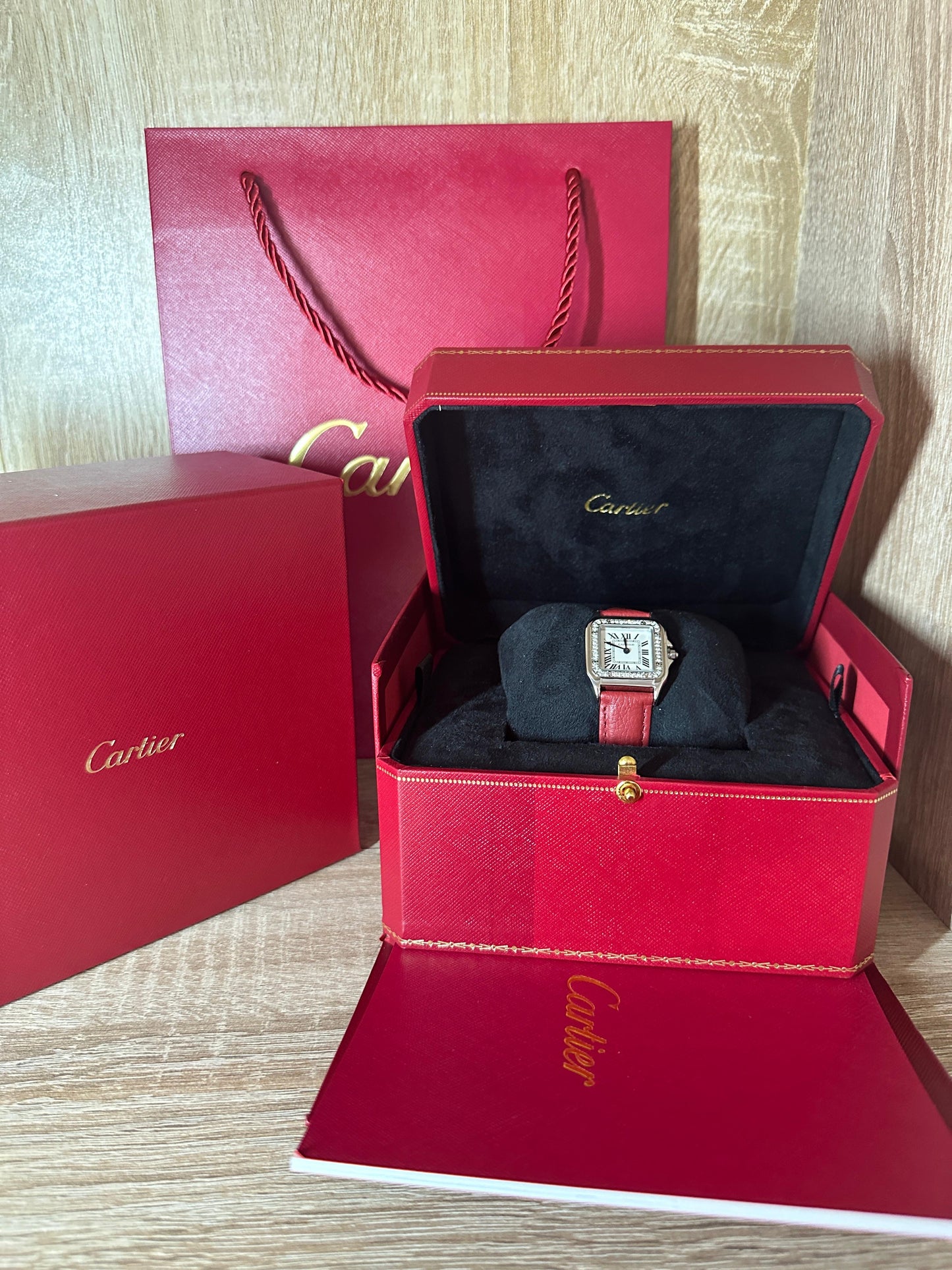 CARTIER CARRE FEMMES ROUGE DIAMONDS COFFRET