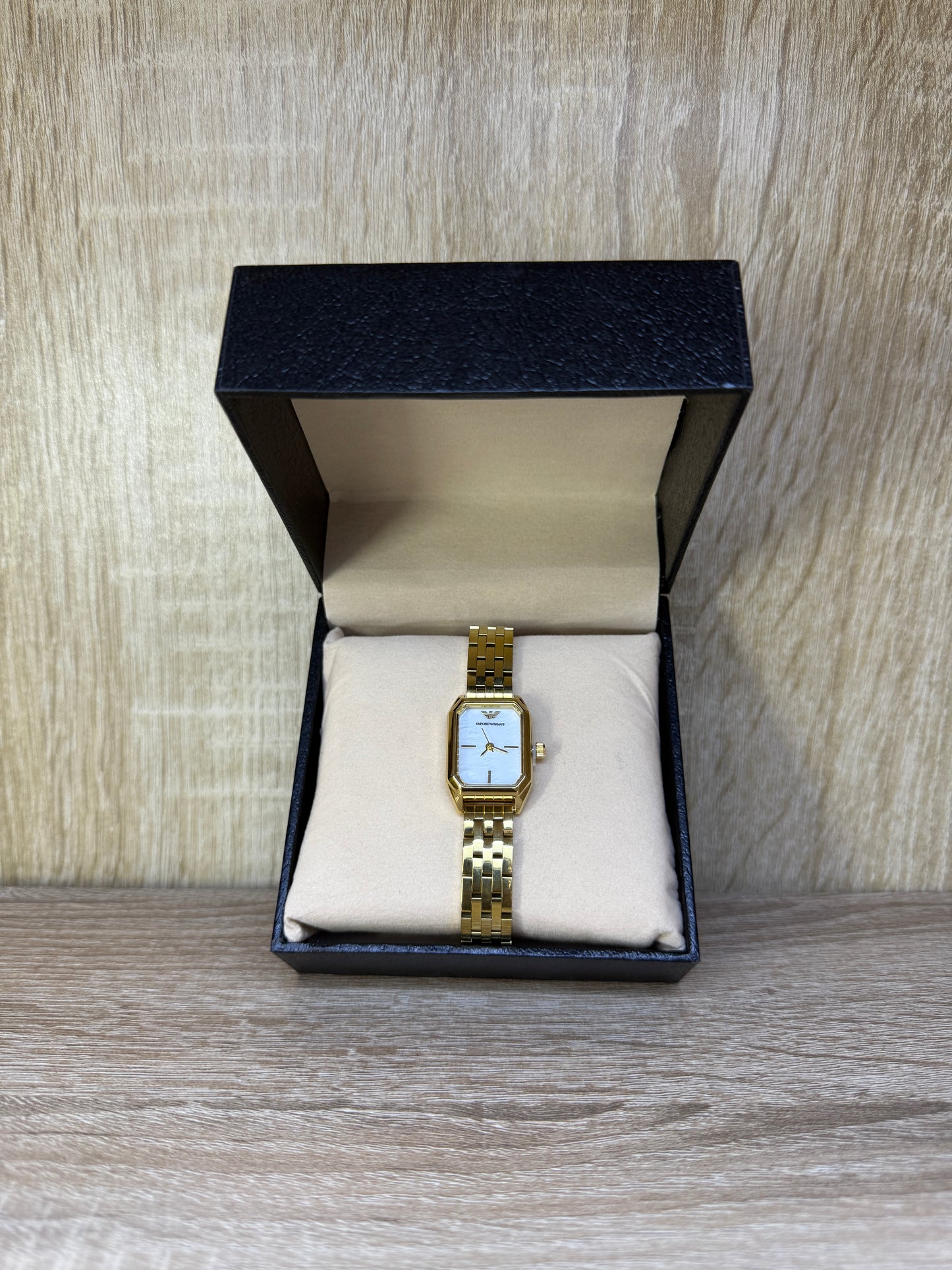 EMPORIO ARMANI 2025 FEMMES BOITE SIMPLE
