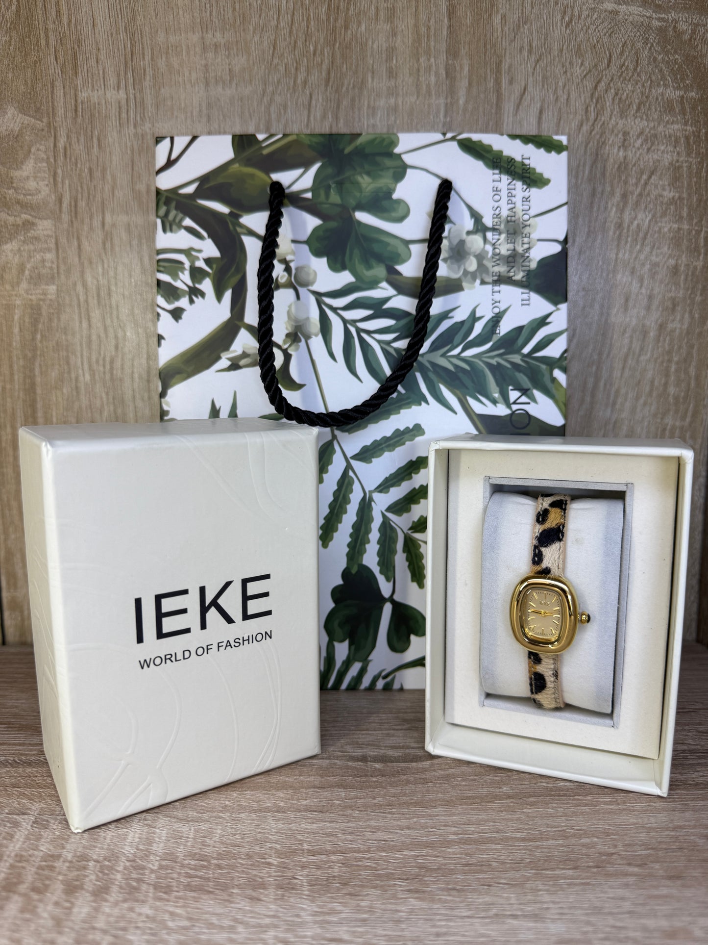 IEKE TIGRE FEMMES AVEC PACKAGING