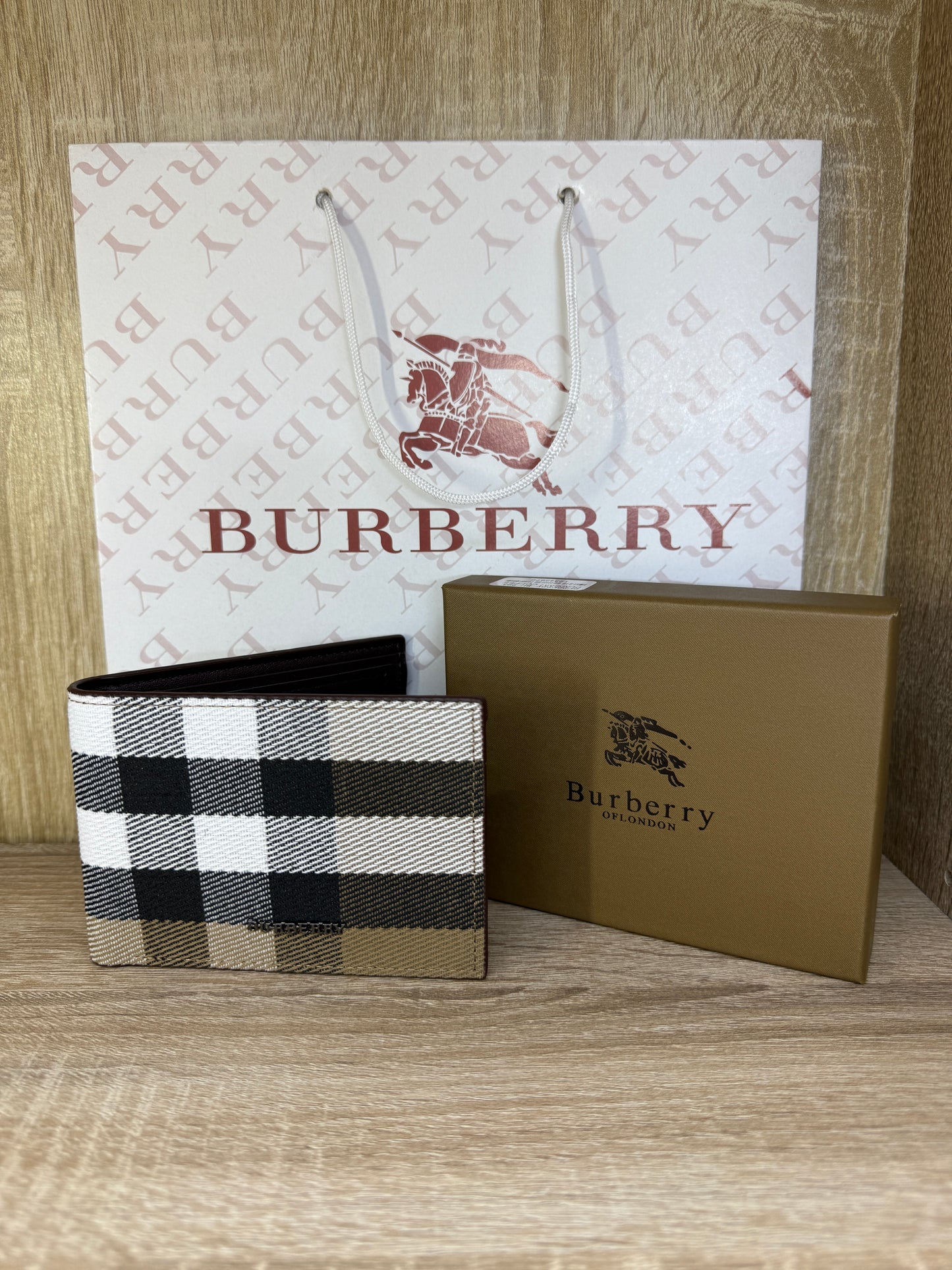 PORTE MONNAIE BURBERRY HOMMES  1 AVEC SACHET