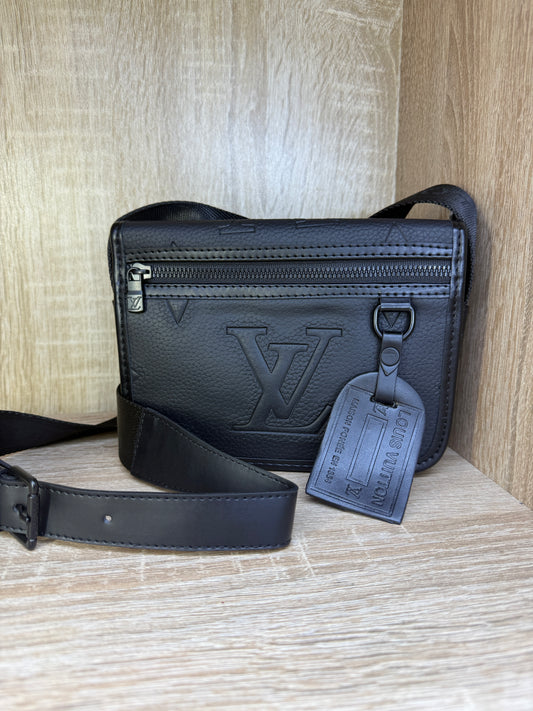 SAC LV HOMMES CARRE NOIR