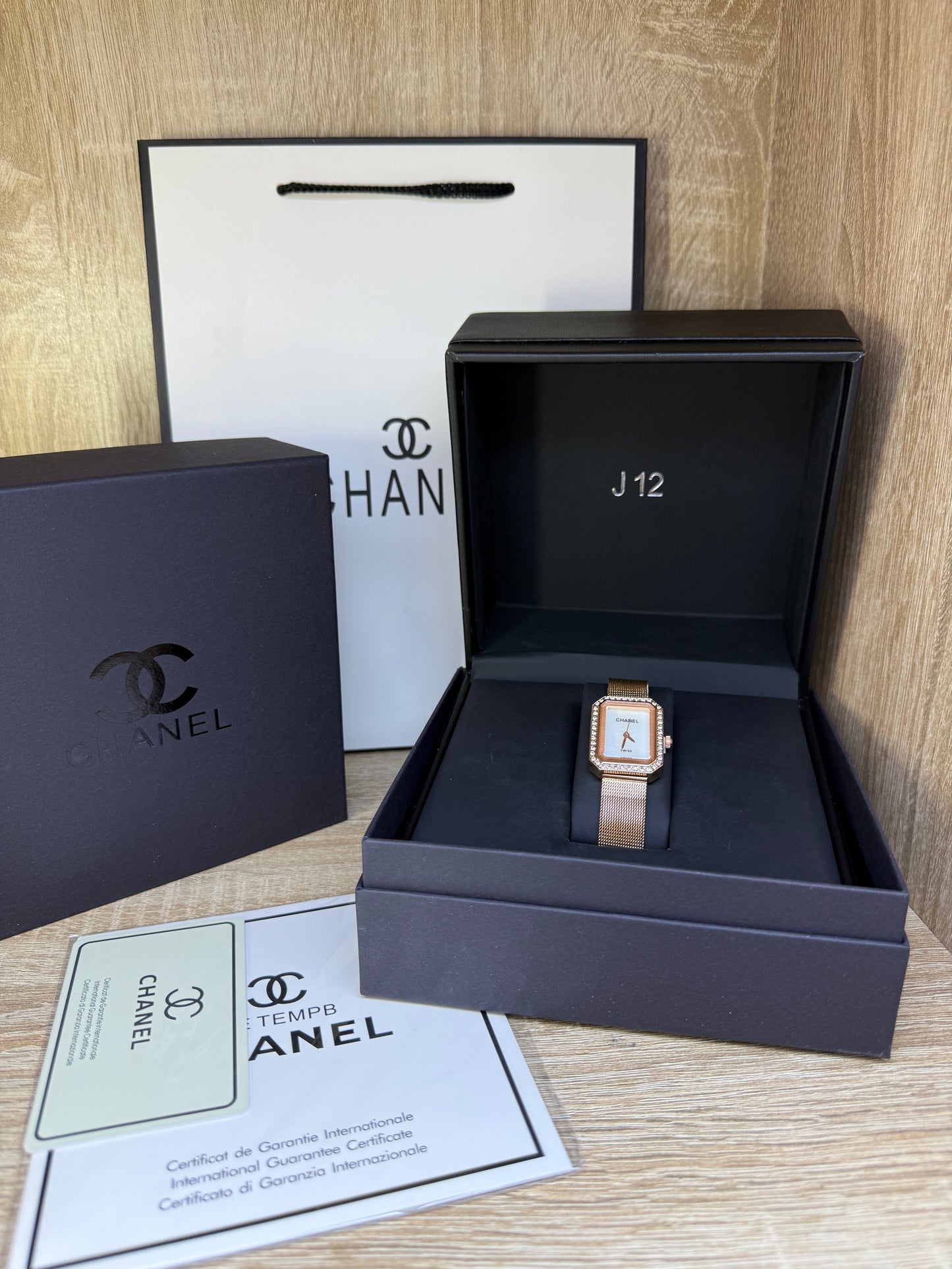 MONTRE CHANEL FEMMES ROSE GOLD AVEC COFFRET