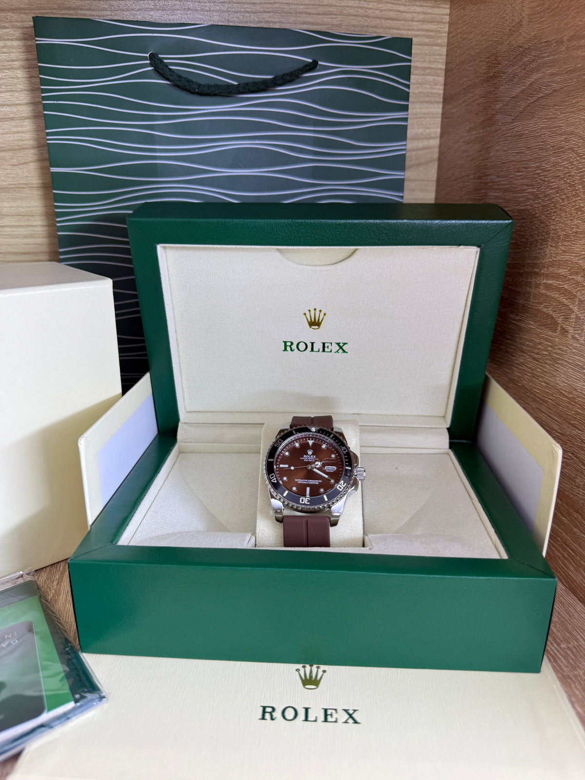 ROLEX HOMMES SUBMARINE SILICONE AVEC COFFRET