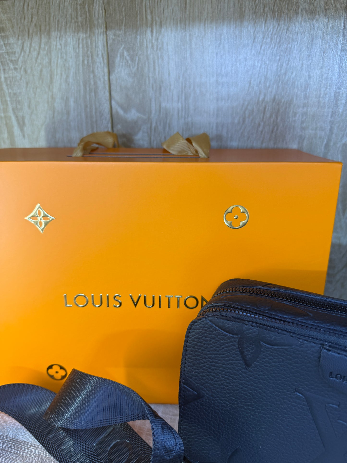 SAC LV HOMMES NEW GRANDE ETOILE AVEC PACKAGING