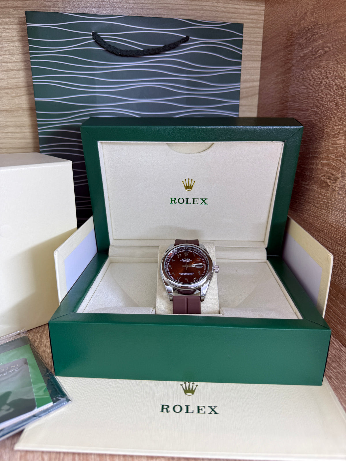 ROLEX HOMMES 36mm SILICONE ARABIA AVEC COFFRET
