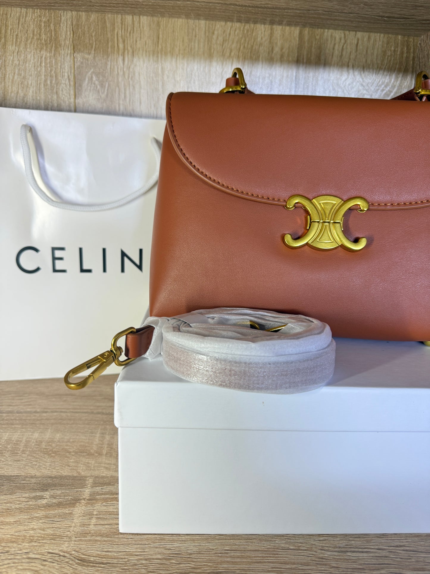 SAC CELINE MARRON TAILLE M MASTER QUALITÉ
