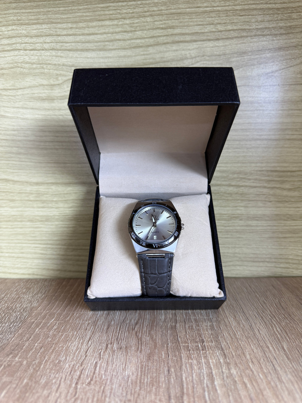 OMEGA HOMMES CUIR BOITE SIMPLE