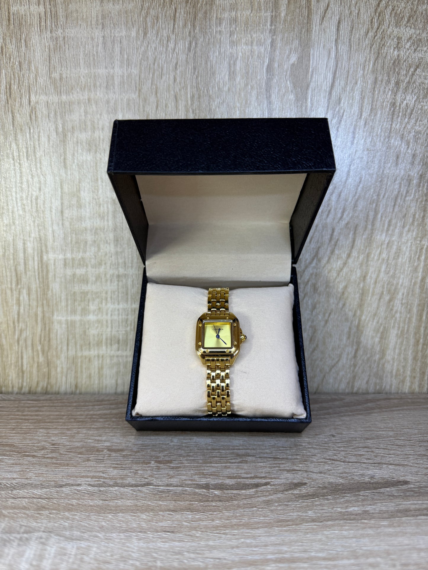 CARTIER PANTHERE FEMME 2026 BOITE SIMPLE
